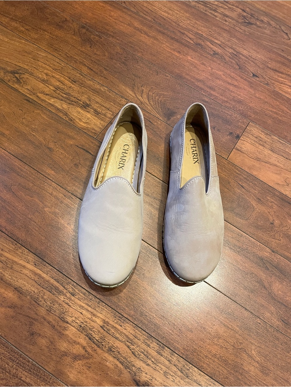 Charix women’s Slip-On Loafers in Light cream Suede all natural leather